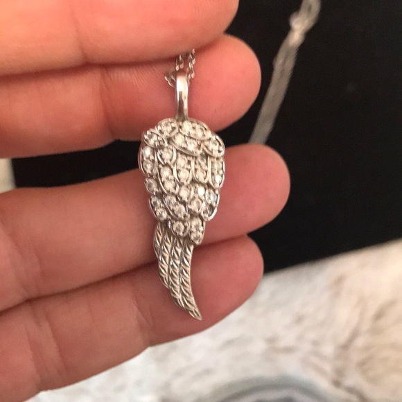 Sterling wing necklace - Picture 4 of 5